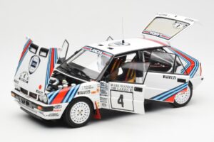 Lancia Delta HF 4WD #4 M. Alen / I. Kivimaki Martini Rally 1000 Lakes 1987 Kyosho 1:18 08960B Metalli — kuva 2 / 8