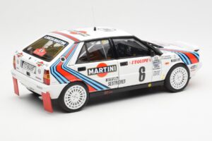 Lancia Delta HF 4WD #6 M. Biasion / T. Siviero Martini Rally Monte Carlo 1987 Kyosho 1:18 08960A Metalli — kuva 3 / 8