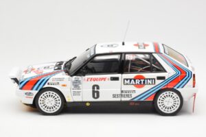 Lancia Delta HF 4WD #6 M. Biasion / T. Siviero Martini Rally Monte Carlo 1987 Kyosho 1:18 08960A Metalli — kuva 4 / 8