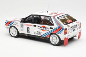 Lancia Delta HF 4WD #6 M. Biasion / T. Siviero Martini Rally Monte Carlo 1987 Kyosho 1:18 08960A Metalli — kuva 7 / 8