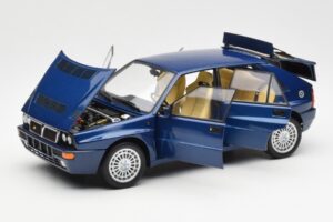 Lancia Delta HF Integrale Evo II Sininen Kyosho 1:18 08341BL Metalli — kuva 2 / 8