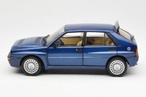 Lancia Delta HF Integrale Evo II Sininen Kyosho 1:18 08341BL Metalli — kuva 4 / 8