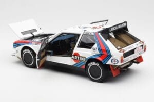 Lancia Delta S4 Martini #4 H. Toivonen / S. Cresto Rally Tour de Corse 1986 AUTOart 1:18 88620 Metalli — kuva 5 / 8