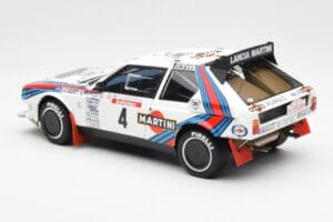 Lancia Delta S4 Martini #4 H. Toivonen / S. Cresto Rally Tour de Corse 1986 AUTOart 1:18 88620 Metalli — kuva 7 / 8