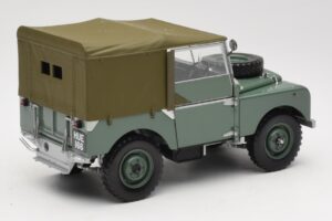 Land Rover 88 Series I Vihreä Minichamps 1:18 150168900 Metalli — kuva 3 / 8