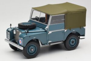 Land Rover 88 Series I Vaaleansininen Minichamps 1:18 150168907 Metalli