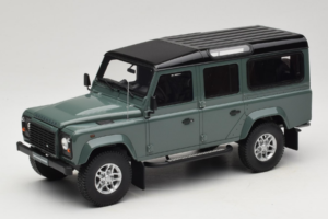 Land Rover Defender Station Wagon Keswick Green GT Spirit 1:18 GT527 Hartsi