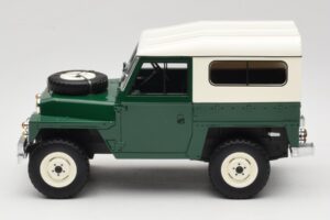 Land Rover Lightweight Series III Hard Top Tummanvihreä BoS Models 1:18 BOS355 Hartsi — kuva 3 / 6