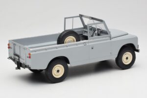 Land Rover Series II 109 Pickup Harmaa MCG 1:18 MCG18092 Metalli — kuva 2 / 6