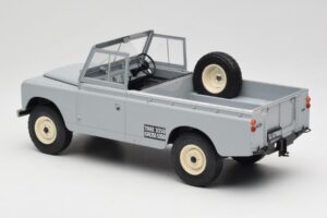 Land Rover Series II 109 Pickup Harmaa MCG 1:18 MCG18092 Metalli — kuva 5 / 6
