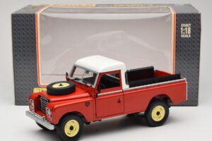 Land Rover Series I 109 Pickup Punainen Eagle Collectibles 1:18 440500 Metalli — kuva 8 / 8