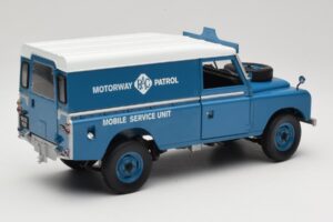 Land Rover Series III 109 Soft Top Motorway Patrol Sininen Eagles Race 1:18 4403 Metalli — kuva 3 / 8