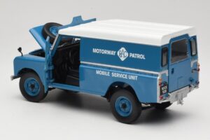 Land Rover Series III 109 Soft Top Motorway Patrol Sininen Eagles Race 1:18 4403 Metalli — kuva 5 / 8