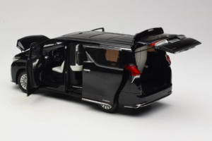 Lexus LM300h Musta Kyosho 1:18 08963BK Metalli — kuva 5 / 8