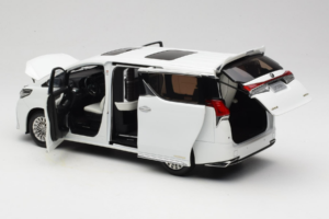 Lexus LM300h White Pearl Kyosho 1:18 08963WP Metalli — kuva 5 / 8