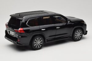 Lexus LX570 J200 Musta LCD 1:18 LCD18010-BL Metalli — kuva 3 / 8