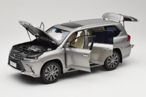Lexus LX570 Sonic Titaani Kyosho 1:18 08955T Metalli — kuva 2 / 8