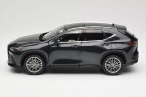 Lexus NX450h+ AZ20 Musta Kyosho 1:18 08968GBK Hartsi — kuva 4 / 8