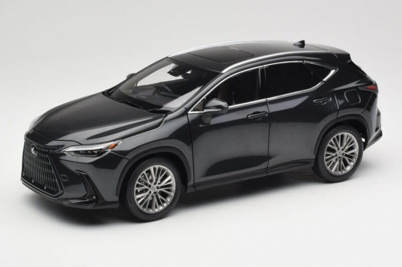 Lexus NX450h+ AZ20 Musta Kyosho 1:18 08968GBK Hartsi