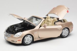 Lexus SC430 Beige Maisto 1:18 31629 Metalli — kuva 2 / 8