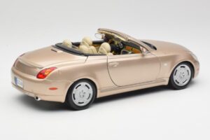 Lexus SC430 Beige Maisto 1:18 31629 Metalli — kuva 3 / 8