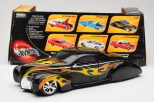 Lincoln Zephyr Scrape Custom Musta Liekillä Hot Wheels 1:18 57319 Metalli — kuva 8 / 8