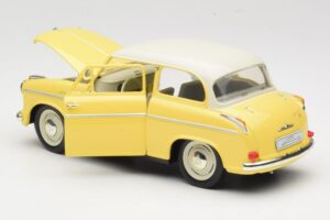 Lloyd Alexander TS Keltainen Revell 1:18 08958 Metalli — kuva 5 / 8