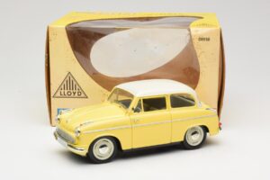 Lloyd Alexander TS Keltainen Revell 1:18 08958 Metalli — kuva 8 / 8