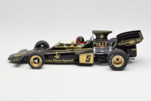 Lotus 72D #5 E. Fittipaldi John Player Special GP Spain 1972 MCG 1:18 MCG18610F Metalli — kuva 5 / 6