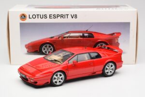 Lotus Esprit V8 Punainen AUTOart 1:18 75311 Metalli — kuva 8 / 8