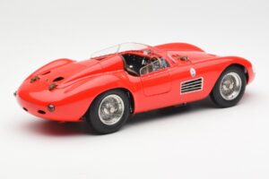 Maserati 300S Punainen CMC 1:18 M-105 Metalli — kuva 2 / 6