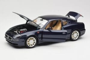 Maserati 3200 GT Musta Bburago 1:18 3371 Metalli — kuva 2 / 8