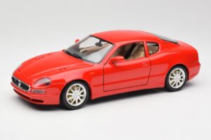 Maserati 3200 GT Punainen Bburago 1:18 3341 Metalli