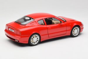 Maserati 3200 GT Rosso Mondiale Bburago 1:18 3341-M1 Metalli — kuva 3 / 8