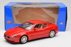 Maserati 3200 GT Rosso Mondiale Bburago 1:18 3341-M1 Metalli — kuva 8 / 8