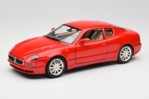 Maserati 3200 GT Punainen Erikoiskokoelma Bburago 1:18 30071 Metalli