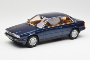Maserati Biturbo Coupe Tummansininen Metallic Minichamps 1:18 107123500 Metalli