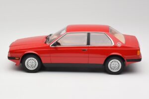 Maserati BiTurbo Coupe Rosso Corsa Minichamps 1:18 107123501 Hartsi — kuva 3 / 6