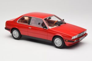 Maserati BiTurbo Coupe Rosso Corsa Minichamps 1:18 107123501 Hartsi — kuva 4 / 6