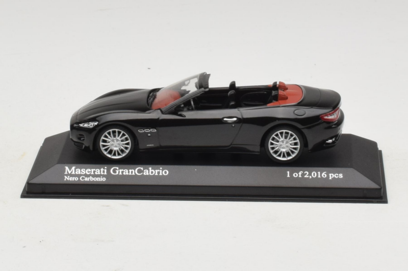 Maserati GranCabrio Musta Metallic Minichamps 1:43 400123930 Metalli
