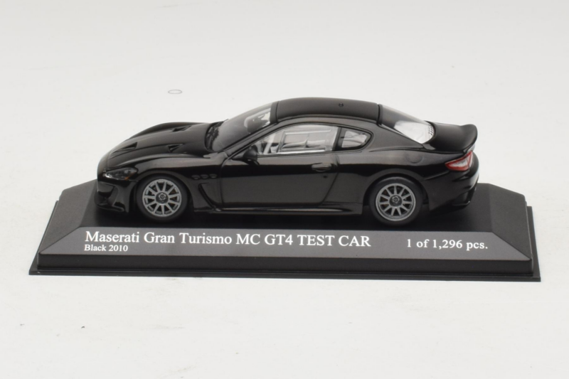 Maserati GranTurismo MC GT4 Musta Minichamps 1:43 400101202 Metalli