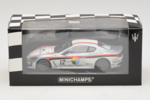 Maserati GranTurismo MC GT4 #12 Sperati / La Mazza Maserati MC 2010 Minichamps 1:43 400101212 Metalli — kuva 5 / 5