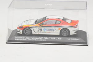 Maserati GranTurismo MC GT4 #28 Smurra / Piancastelli Maserati MC 2010 Minichamps 1:43 400101228 Metalli — kuva 4 / 5