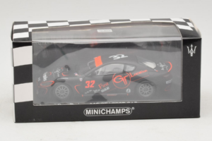 Maserati GranTurismo MC GT4 #32 J. Sicart Maserati MC 2010 Minichamps 1:43 400101232 Metalli — kuva 5 / 5