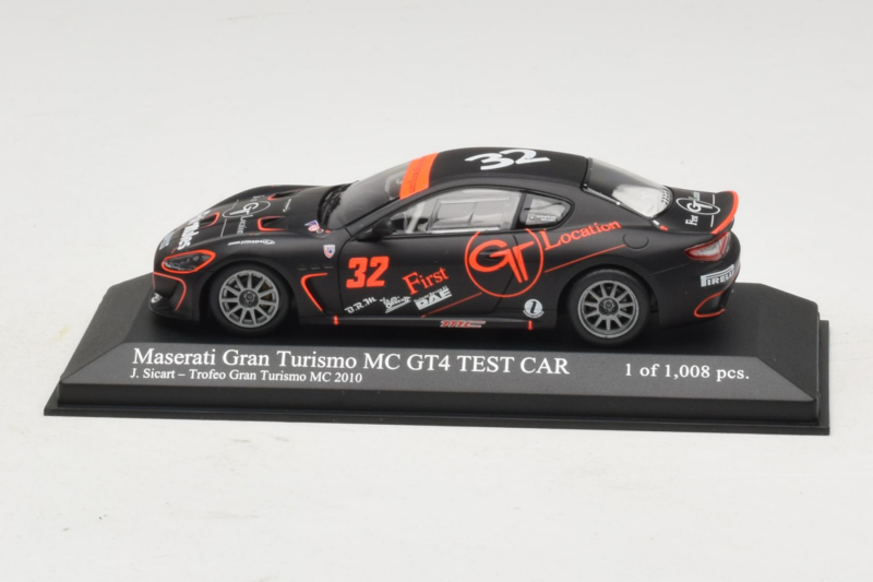 Maserati GranTurismo MC GT4 #32 J. Sicart Maserati MC 2010 Minichamps 1:43 400101232 Metalli