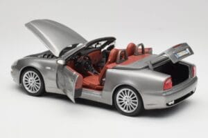 Maserati 4200 GT Spyder Harmaa Bburago 1:18 18-12019 Metalli — kuva 5 / 8