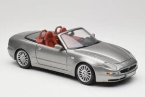 Maserati 4200 GT Spyder Harmaa Bburago 1:18 18-12019 Metalli — kuva 6 / 8