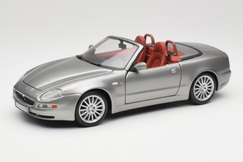 Maserati 4200 GT Spyder Harmaa Bburago 1:18 18-12019 Metalli