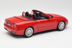 Maserati GT Spyder Punainen Bburago 1:18 34097 Metalli — kuva 3 / 8