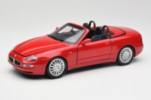 Maserati GT Spyder Punainen Bburago 1:18 34097 Metalli